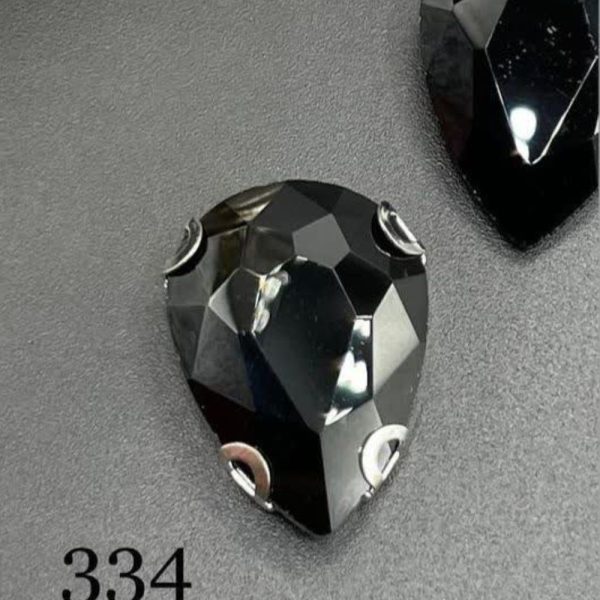 نگین اشک رنگ مشکی ابعاد 18*25 کد: 0334