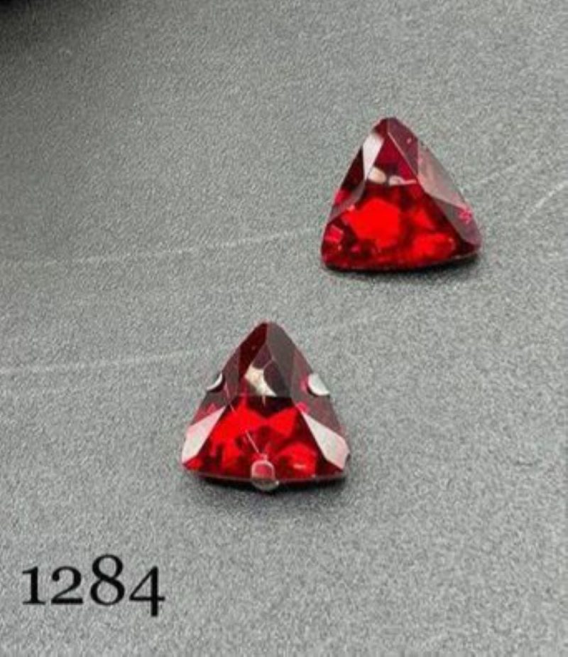 نگین مثلث به ابعاد 1*1 قرمز کد: 1284 - Image 1