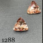 نگین مثلث به ابعاد 1*1 هلویی  کد : 1288