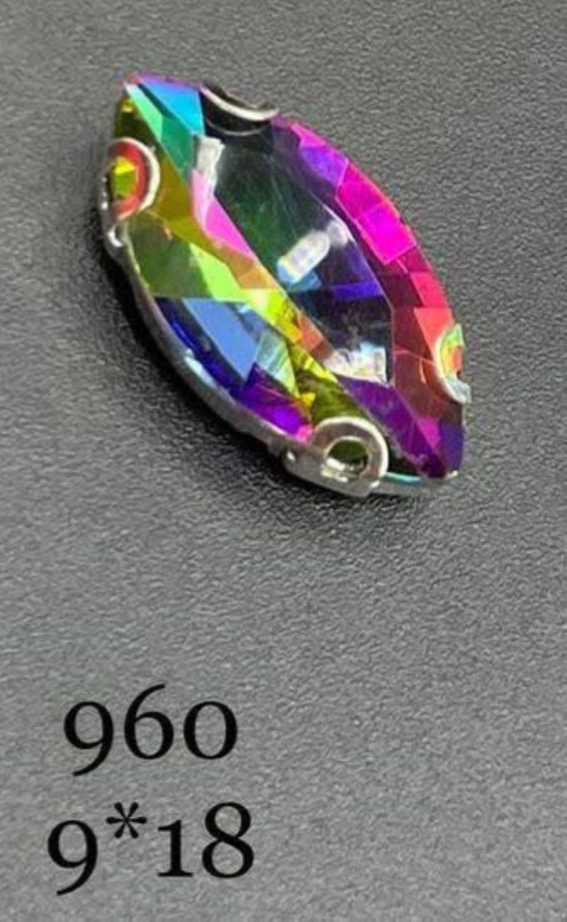 نگین مارکیز سبز طاووسی سایز 9*18 کد: 960 - Image 1