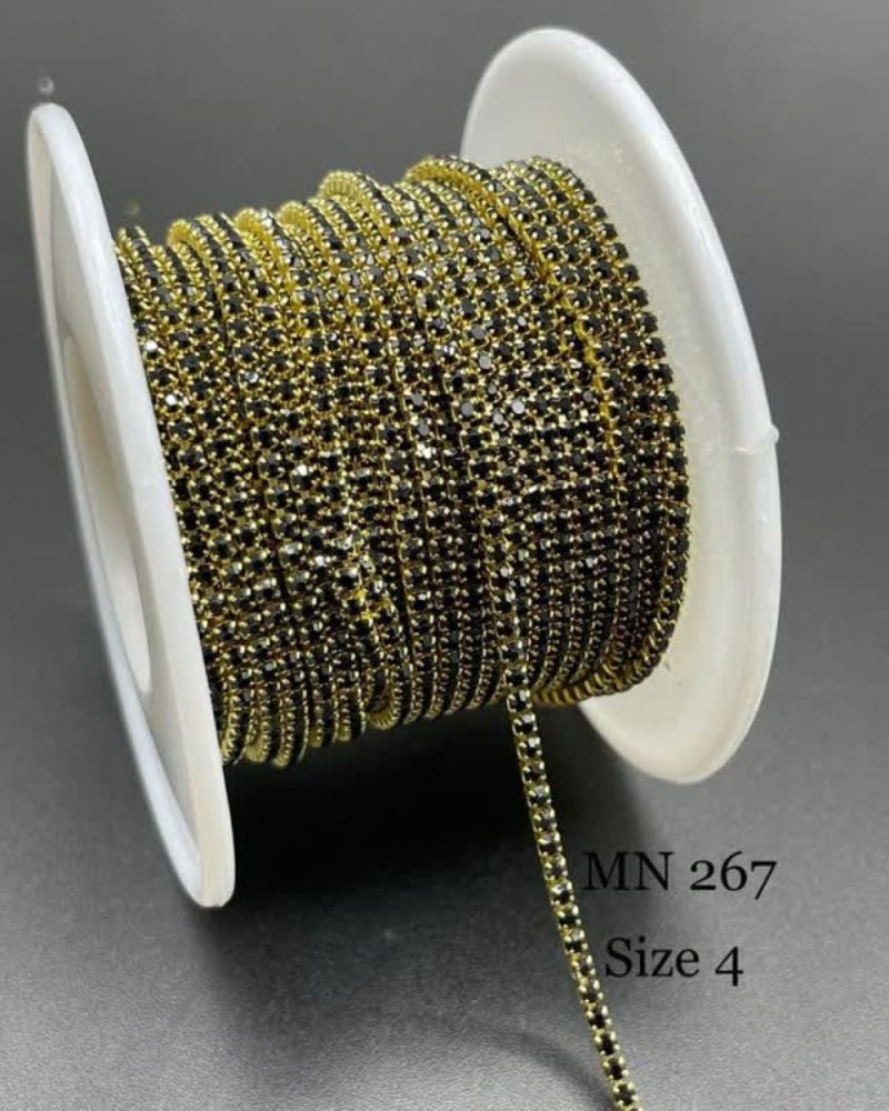 نگین متری سایز 4 کد: 0267 مشکی پایه طلایی - Image 1